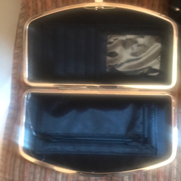 Stud Fox Cap & Wallet - Picture 2 of 2